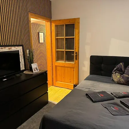 Mit Charme Und Komfort Apartmán